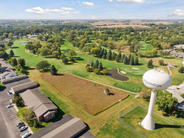 972 Rolling Greens Lane NW, Hutchinson, MN 55350