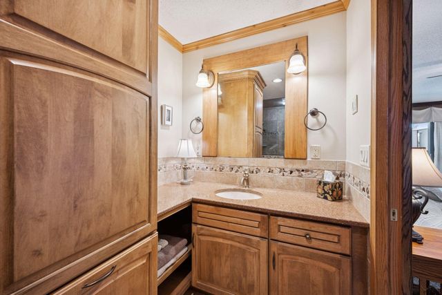 972 Rolling Greens Lane NW, Hutchinson, MN 55350