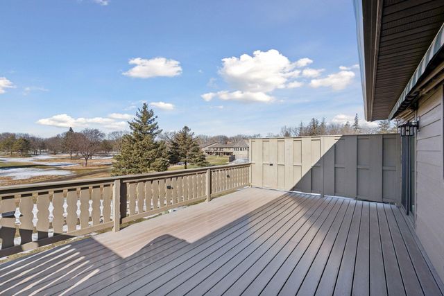 972 Rolling Greens Lane NW, Hutchinson, MN 55350