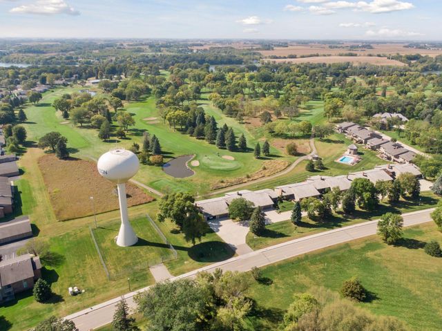 972 Rolling Greens Lane NW, Hutchinson, MN 55350