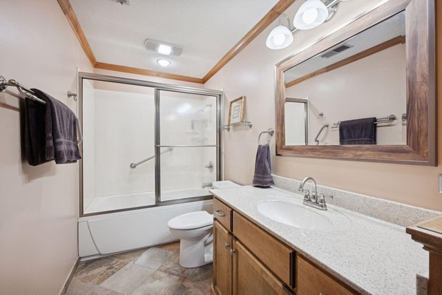 972 Rolling Greens Lane NW, Hutchinson, MN 55350