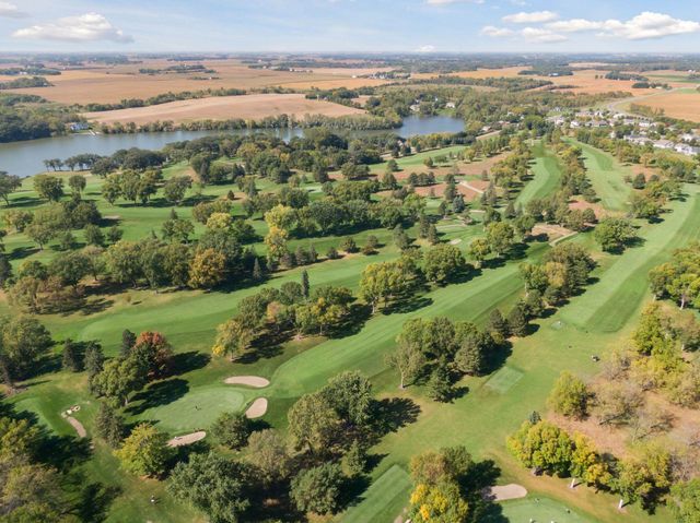 972 Rolling Greens Lane NW, Hutchinson, MN 55350