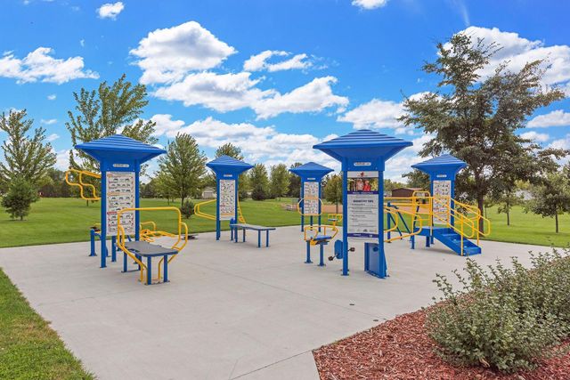 972 Rolling Greens Lane NW, Hutchinson, MN 55350