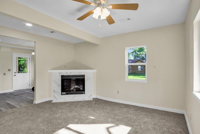 707 North College Avenue, Republic, MO 65738