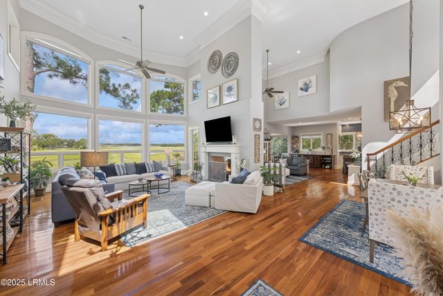 11 Foot Point Road, Hilton Head Island, SC 29928