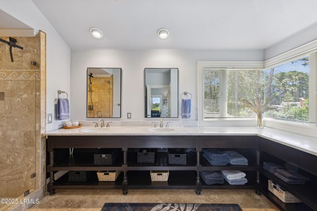 11 Foot Point Road, Hilton Head Island, SC 29928