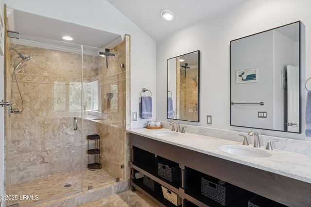 11 Foot Point Road, Hilton Head Island, SC 29928