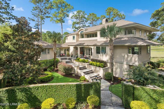 11 Foot Point Road, Hilton Head Island, SC 29928