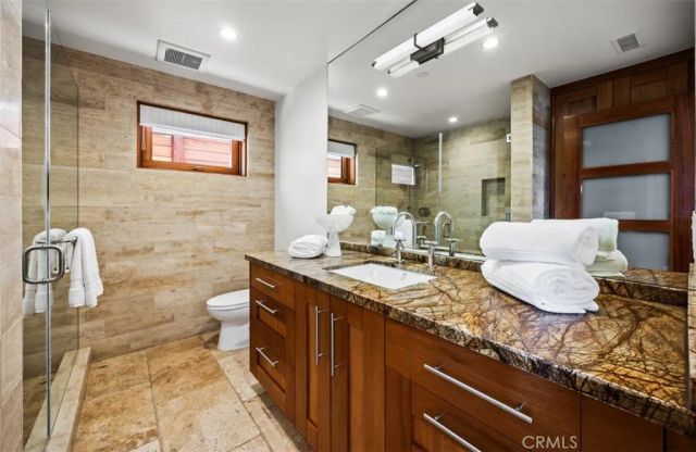 2615 Victoria, Laguna Beach, CA 92651
