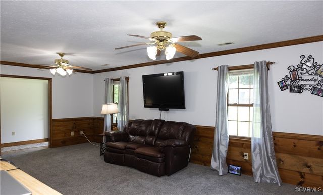 5305 Swift Hill Ln, Sandston, VA 23150