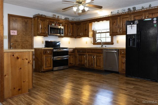 5305 Swift Hill Ln, Sandston, VA 23150