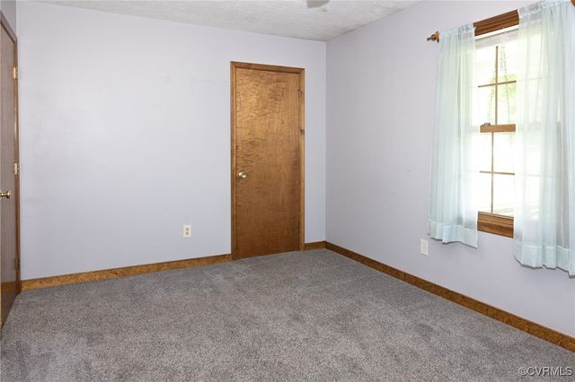 5305 Swift Hill Ln, Sandston, VA 23150