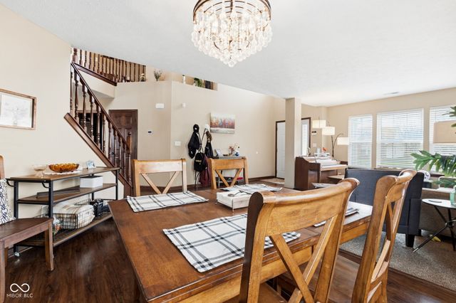 5850 Columbia Circle, Greenwood, IN 46142