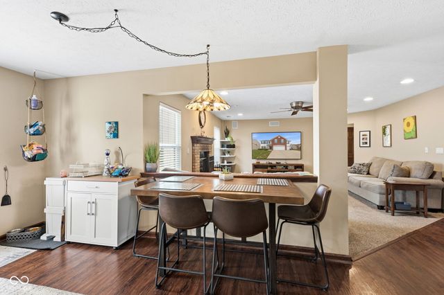 5850 Columbia Circle, Greenwood, IN 46142