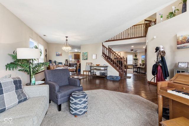 5850 Columbia Circle, Greenwood, IN 46142