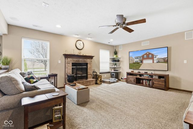 5850 Columbia Circle, Greenwood, IN 46142