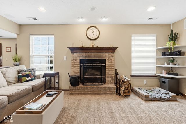 5850 Columbia Circle, Greenwood, IN 46142