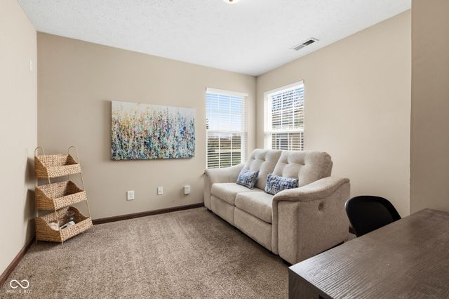 5850 Columbia Circle, Greenwood, IN 46142