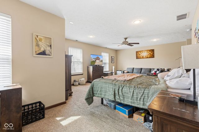 5850 Columbia Circle, Greenwood, IN 46142