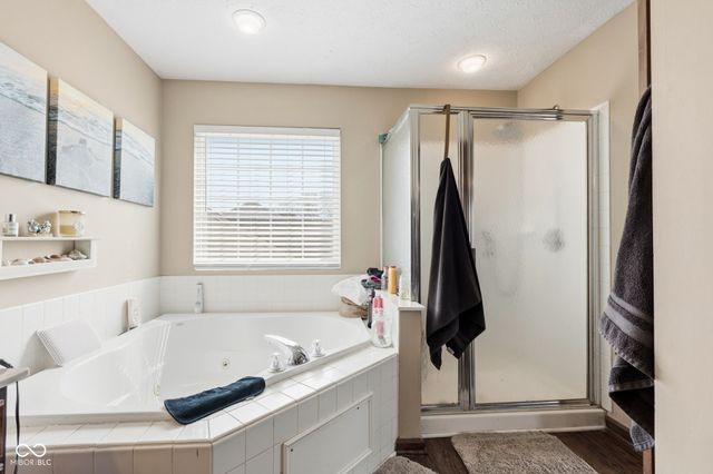 5850 Columbia Circle, Greenwood, IN 46142