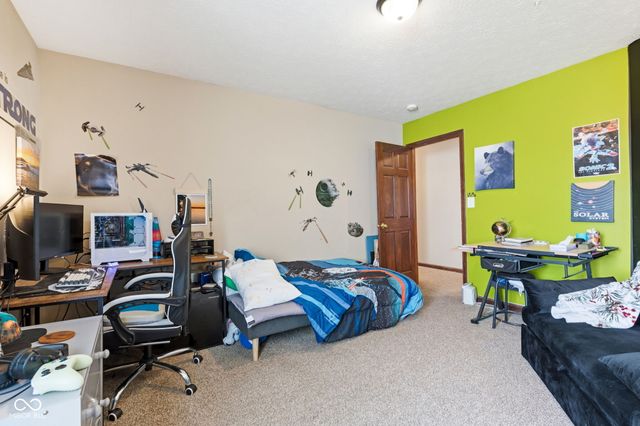 5850 Columbia Circle, Greenwood, IN 46142