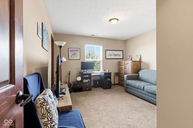 5850 Columbia Circle, Greenwood, IN 46142