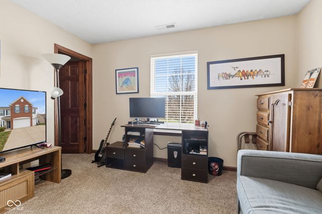 5850 Columbia Circle, Greenwood, IN 46142