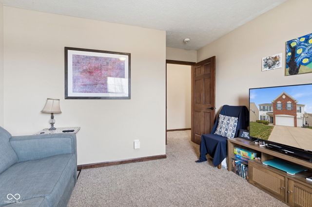 5850 Columbia Circle, Greenwood, IN 46142