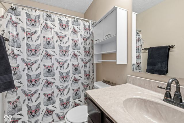 5850 Columbia Circle, Greenwood, IN 46142