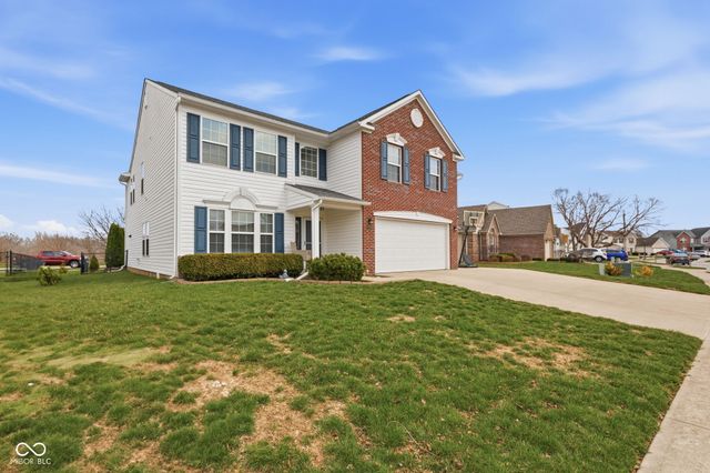 5850 Columbia Circle, Greenwood, IN 46142