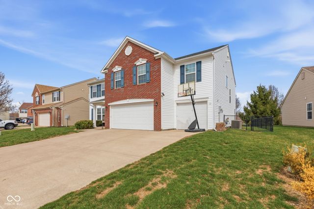 5850 Columbia Circle, Greenwood, IN 46142