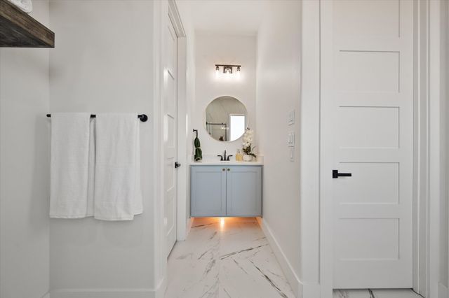 122 Yvonne Street, Red Oak, TX 75154