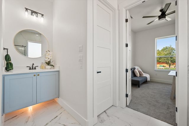 122 Yvonne Street, Red Oak, TX 75154