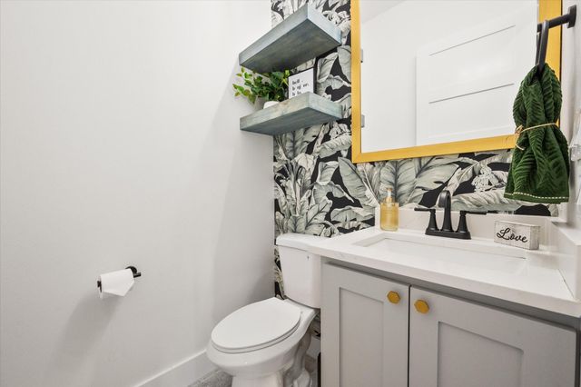 122 Yvonne Street, Red Oak, TX 75154