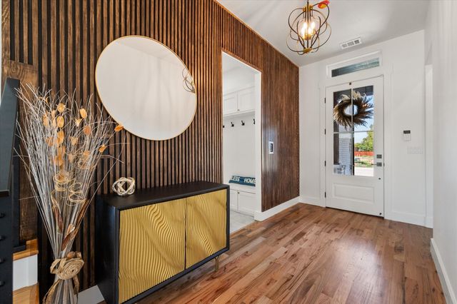 122 Yvonne Street, Red Oak, TX 75154