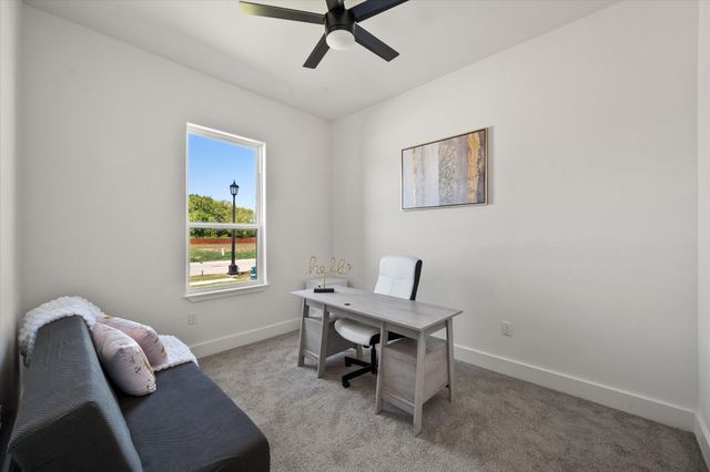 122 Yvonne Street, Red Oak, TX 75154