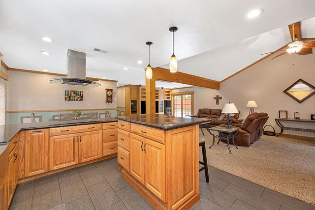 6965 Auburn Blvd, Citrus Heights, CA 95621