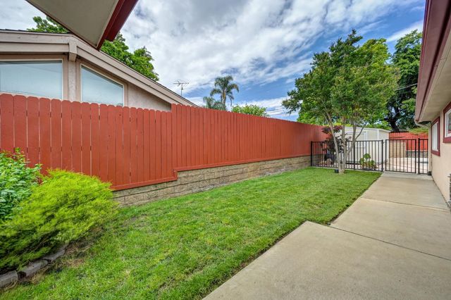 6965 Auburn Blvd, Citrus Heights, CA 95621