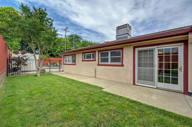 6965 Auburn Blvd, Citrus Heights, CA 95621
