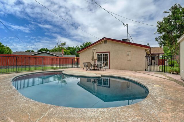 6965 Auburn Blvd, Citrus Heights, CA 95621