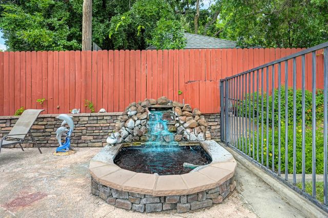 6965 Auburn Blvd, Citrus Heights, CA 95621