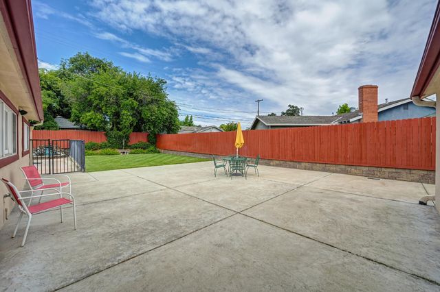 6965 Auburn Blvd, Citrus Heights, CA 95621