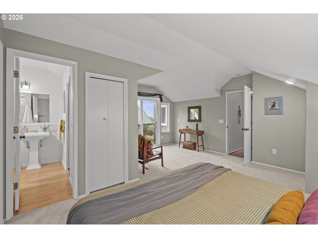 734 Se 69TH Ave, Portland, OR 97215