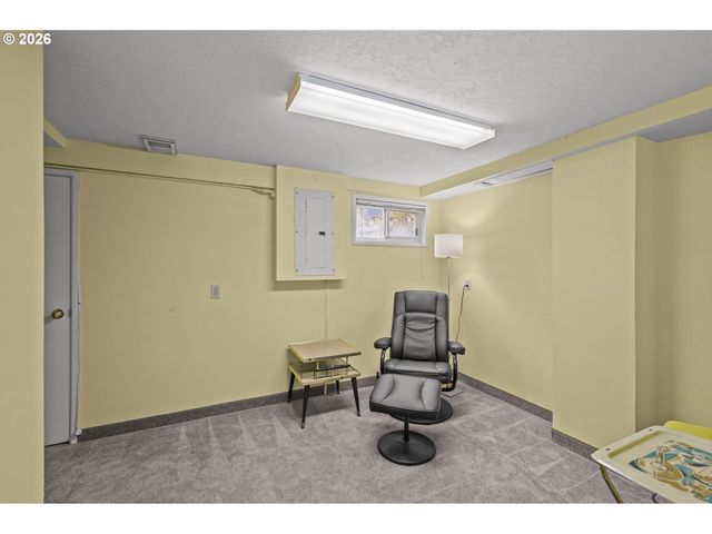 734 Se 69TH Ave, Portland, OR 97215