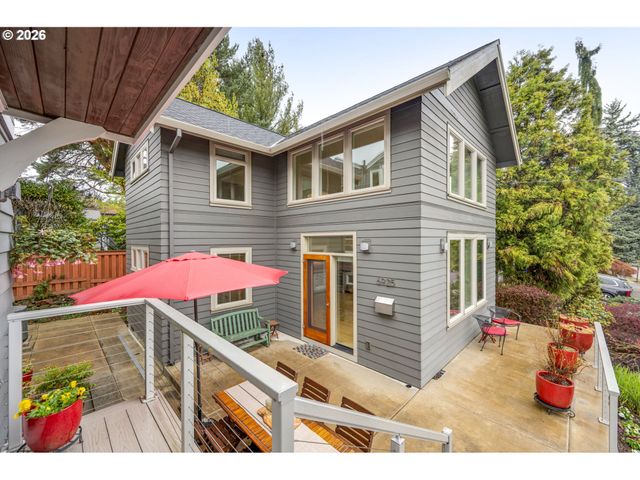 734 Se 69TH Ave, Portland, OR 97215