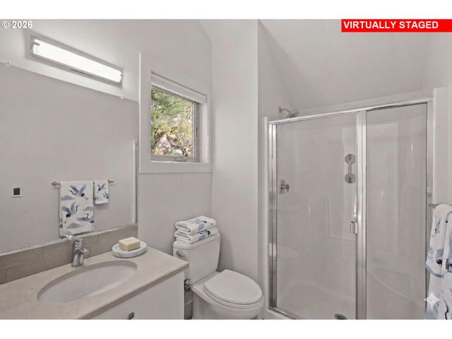 734 Se 69TH Ave, Portland, OR 97215