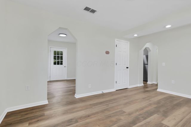 720 W Hubert Avenue, Lancaster, OH 43130