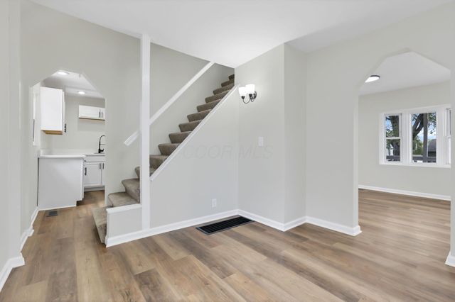 720 W Hubert Avenue, Lancaster, OH 43130