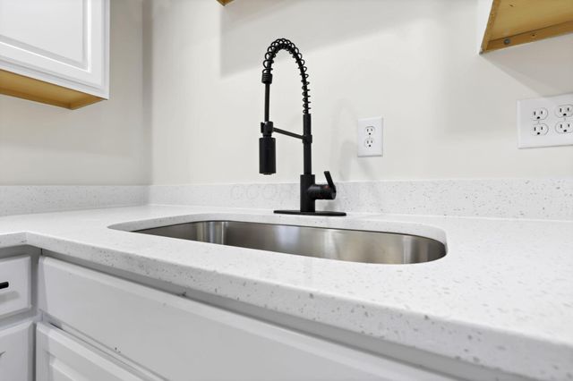 720 W Hubert Avenue, Lancaster, OH 43130