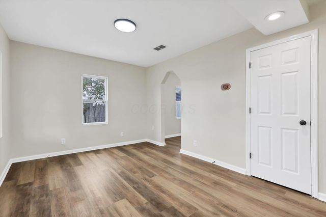 720 W Hubert Avenue, Lancaster, OH 43130